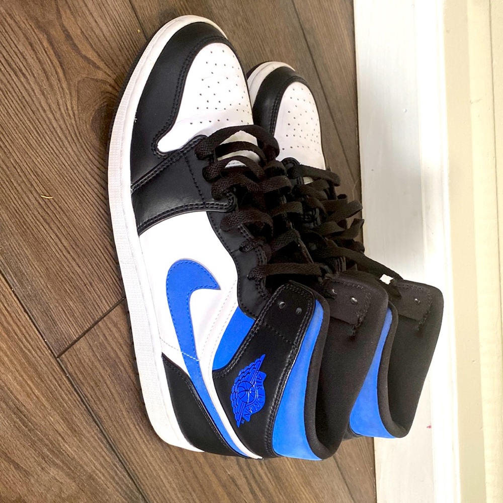 Nike Black and Blue Sneakers
